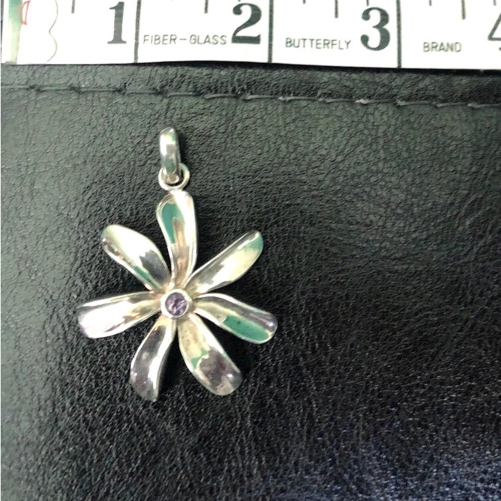 Sterling Silver 925 Flower Pendant with Amethyst Stone